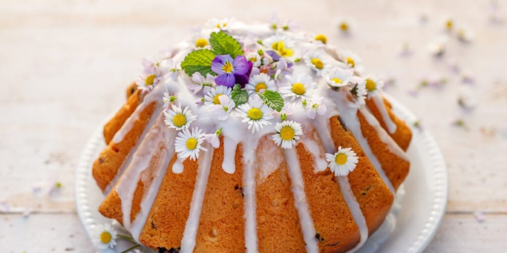 12 Edible Flowers to Grow Your Own Gourmet Garden