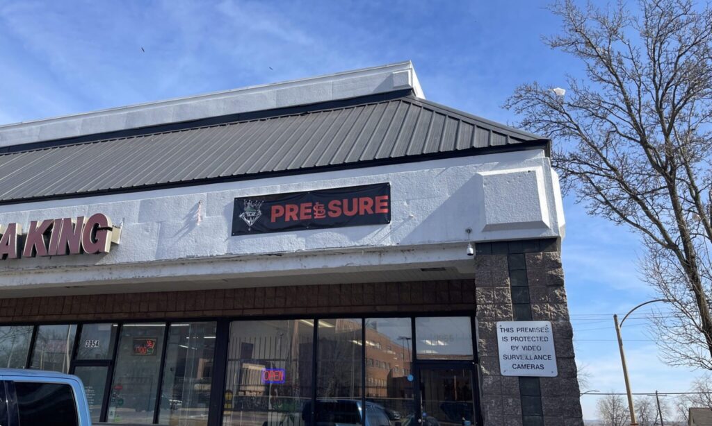 St. Louis smoke shop halts sale of THC edibles packaged like candy